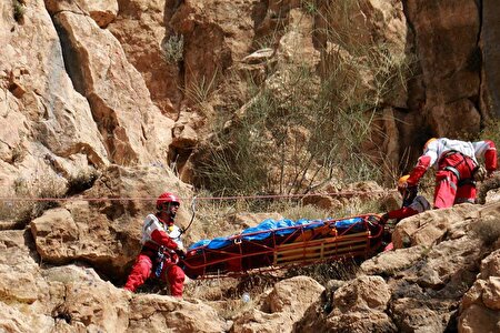نجات ۱۹ کوهنورد گرفتار در ارتفاعات استان فارس