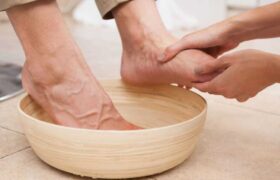 داغی و سوزش کف پا نشانه چیست؟