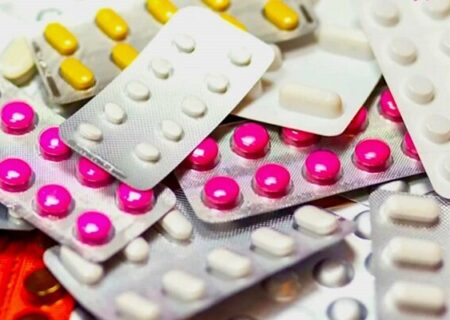 رونمایی از ۳ محصول جدید دارویی دانش بنیان در نمایشگاه ایران فارما