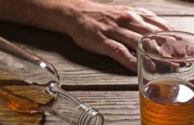 مسمومیت با الکل‌؛ نابینایی و مرگ در یک جرعه!