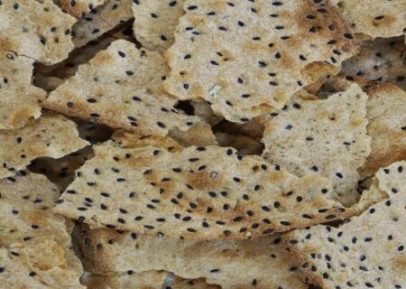 فیبر موجود در نان سالم به بهبود گوارش کمک می‌کند