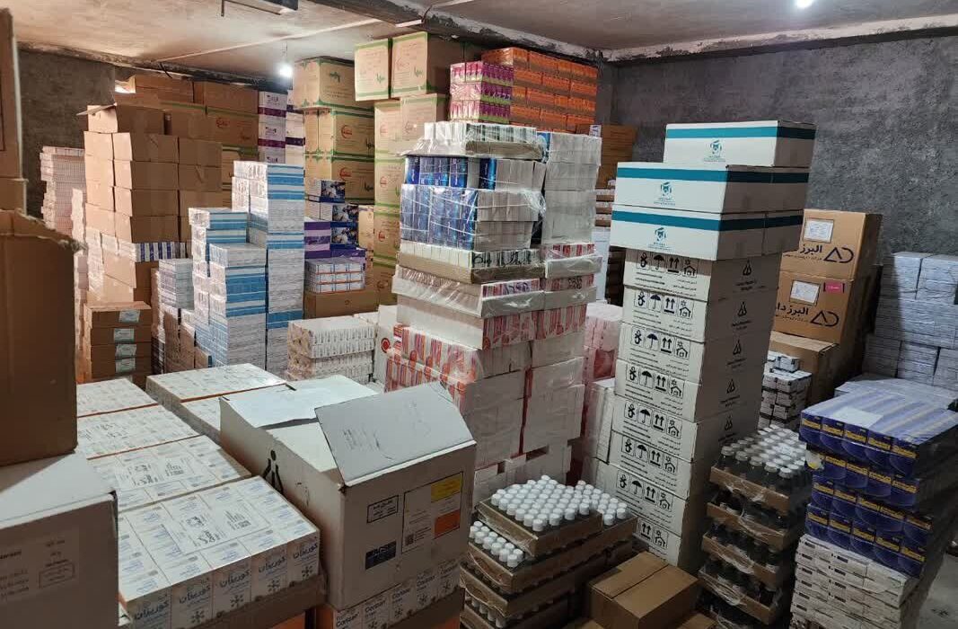 کشف انبار احتکار دارو در دلفان؛ ۲ متهم بازداشت شدند