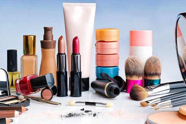 هشدار جدی نسبت به استفاده از مواد آرایشی غیراستاندارد