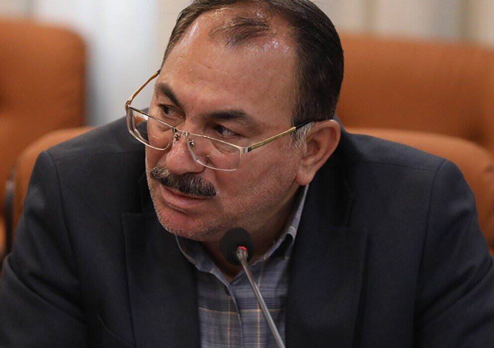 پاکمهر: ارز دارو و تجهیزات باید ۲۸ هزار و ۵۰۰ تومان باقی بماند 